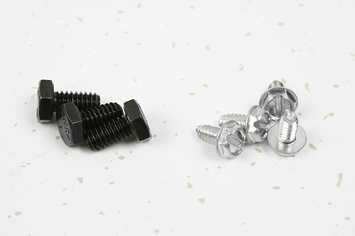 FASTENER - BOLT PACK � BRICK RETAINER - CAST WOOD